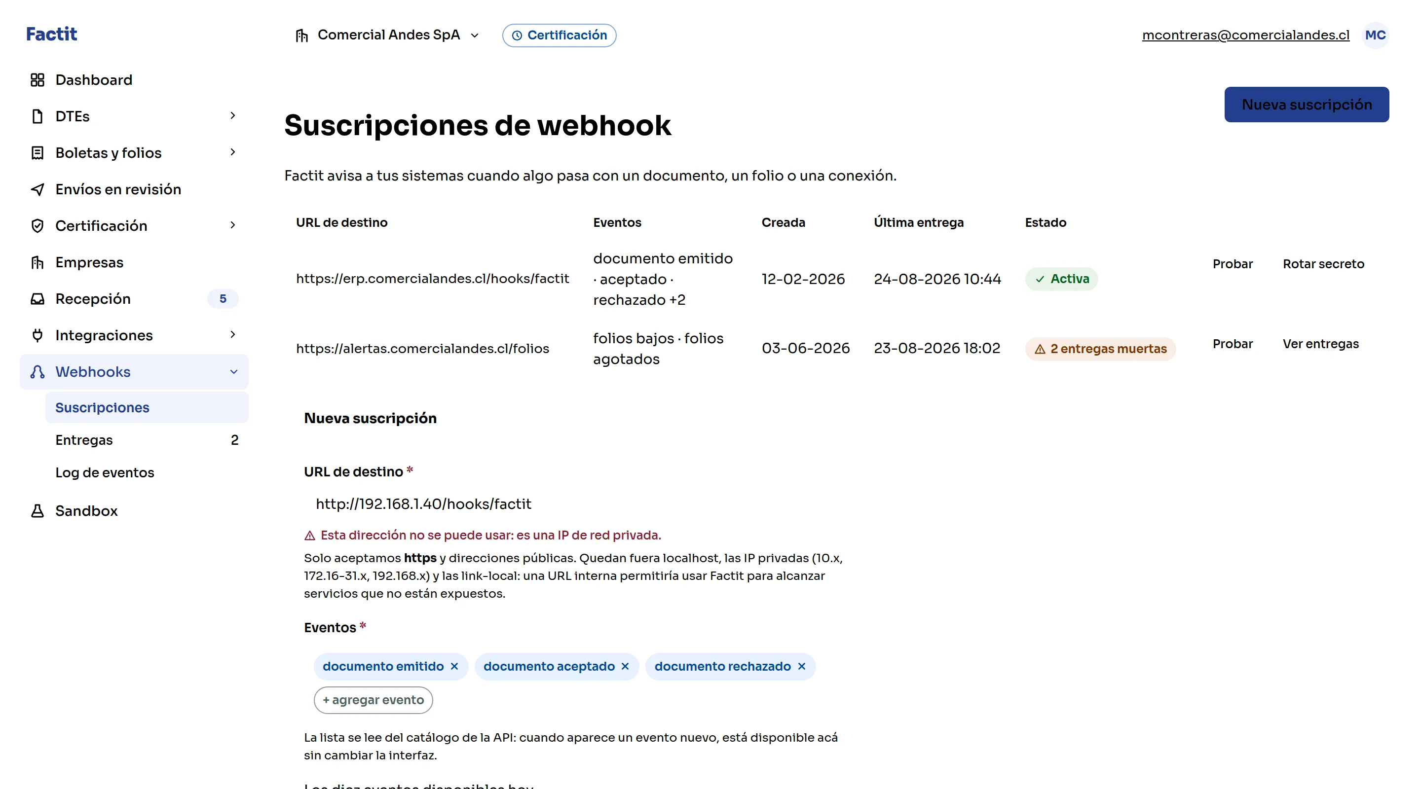 Pantalla de suscripciones de webhook en factit: las URLs suscritas, los eventos que filtran y el estado de las entregas.